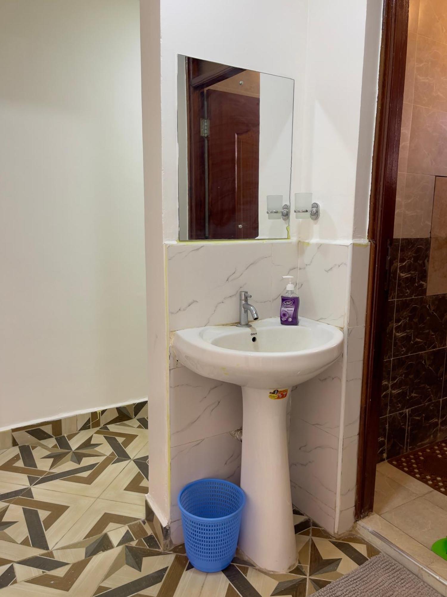 Apartment Rukiya's Haven